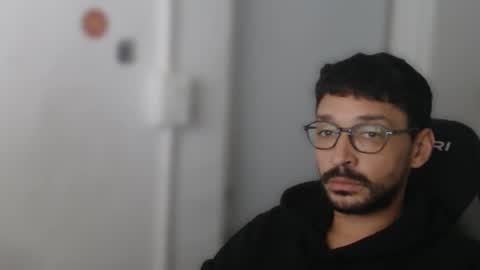 Snapshot of magicjawn chatting on September 14, 4:41 pm magicjawn online show from September 14, 4:41 pm