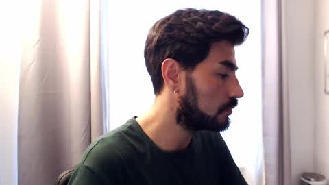 Andres online show from April 16, 9:39 pm