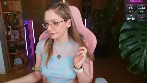 Nicole online show from February 11, 8:23 pm