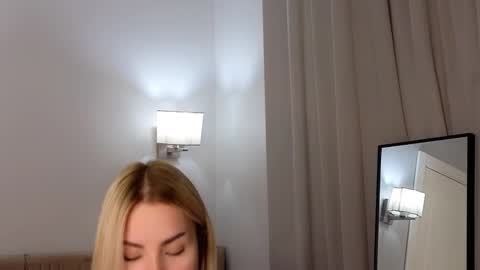 Snapshot of magnificent_angel chatting on February 24, 7:41 pm Sasha online show from February 24, 7:41 pm