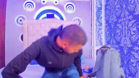 Magnus Alejo online show from December 1, 11:30 am