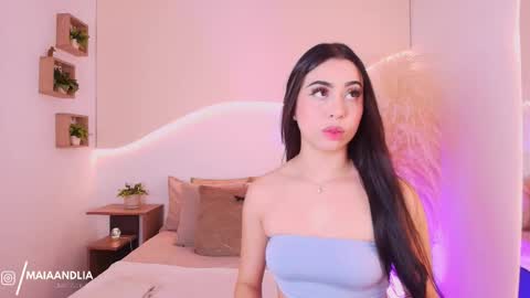 MAIA  LIA  online show from October 6, 6:26 pm