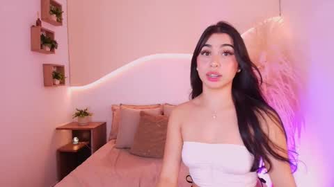 MAIA  LIA  online show from September 11, 9:05 pm