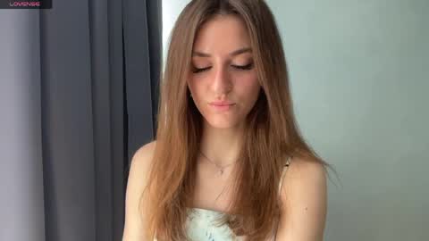 M I A online show from May 29, 8:23 am