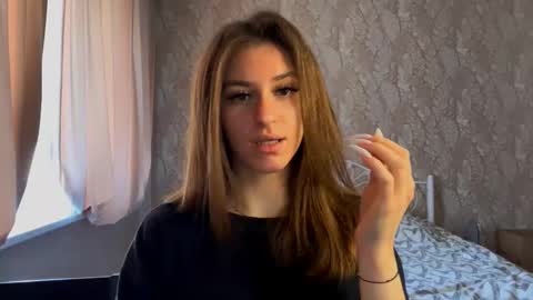 M I A online show from March 14, 10:30 am