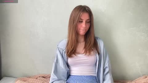 M I A online show from May 13, 11:42 am