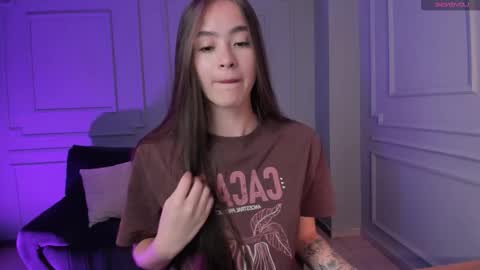  Maia  online show from November 18, 6:33 pm