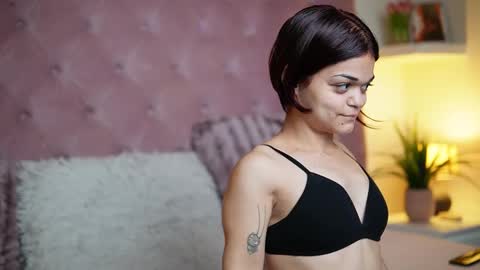  Maia  online show from October 25, 11:27 pm