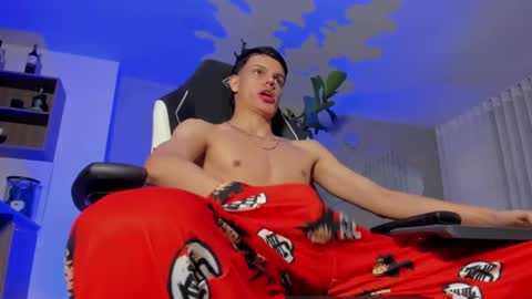 MAICOL  online show from February 3, 6:22 am