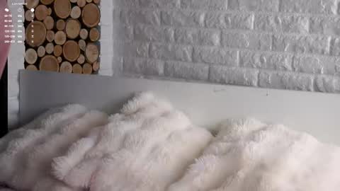 Lucy online show from September 20, 1:52 am