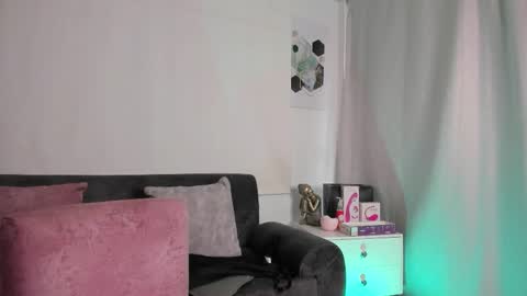 Mailyn online show from January 19, 1:10 pm