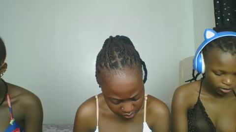 maira luv1 online show from December 20, 8:43 am