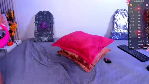 mairys_ online show from October 21, 10:46 pm