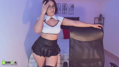 Maite online show from October 22, 1:42 am