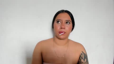 Snapshot of majo_rose chatting on February 6, 8:02 pm MAJO ROSE online show from February 6, 8:02 pm