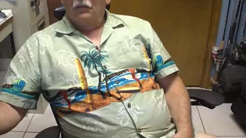 majormike34 online show from April 4, 1:01 am