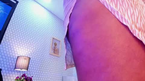 makena online show from March 8, 3:17 am