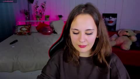 Makima online show from February 20, 7:30 pm