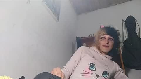 makimorningstar online show from March 28, 7:32 am