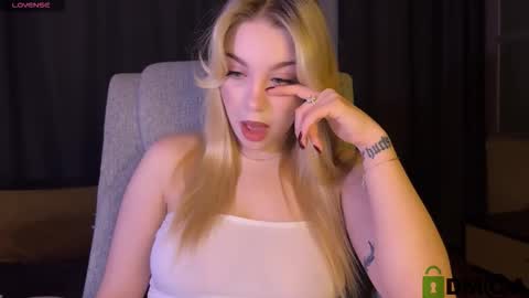 maksisisia online show from March 22, 3:49 pm