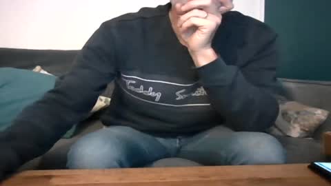 malebitch99999 online show from December 3, 7:09 am