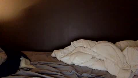 malefrench1 online show from March 25, 4:19 am