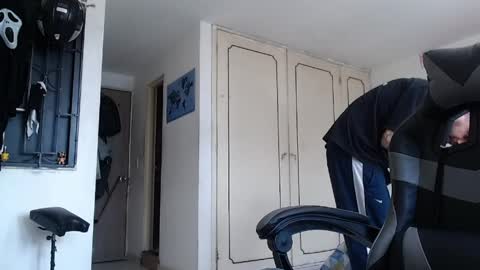malek_xarx online show from April 1, 6:27 pm