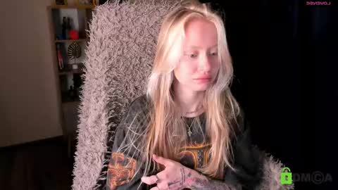 Malena online show from November 5, 9:33 am