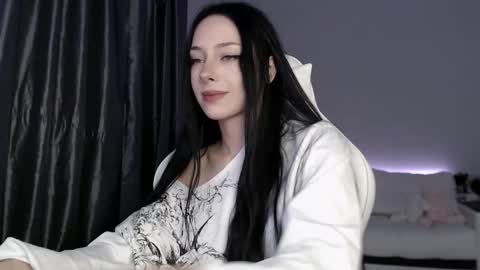 piu online show from January 13, 1:52 pm