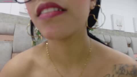 Snapshot of maliabrown1 chatting on October 15, 3:24 pm Malia online show from October 15, 3:24 pm
