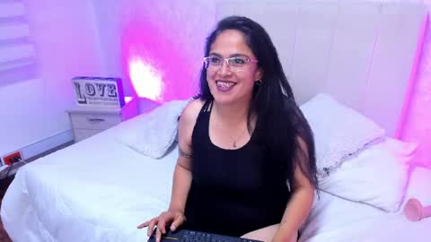 Milu online show from April 14, 3:21 am