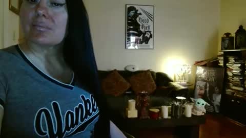 mandaloriangirlsfight online show from April 8, 6:44 pm