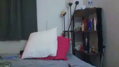 Snapshot of mandilube39 chatting on October 5, 8:45 am mindy22 online show from October 5, 8:45 am