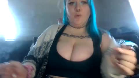 ManicPixiePop online show from December 4, 5:56 pm