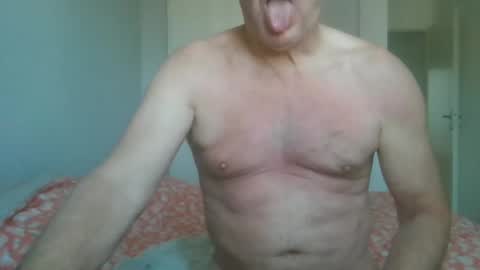 manngrossbite online show from May 24, 7:48 am