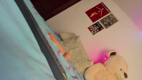 MARY  online show from February 19, 1:29 am