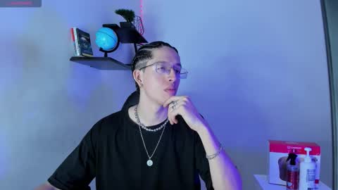 Manuel online show from November 11, 2:58 am