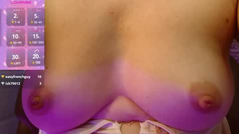 Snapshot of manue_bela chatting on February 27, 5:26 pm Angela online show from February 27, 5:26 pm