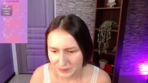 Snapshot of manue_bela chatting on March 11, 9:13 am Angela online show from March 11, 9:13 am