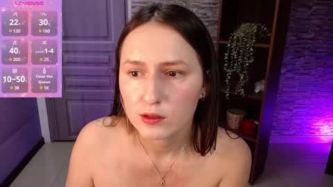 Snapshot of manue_bela chatting on March 9, 9:02 am Angela online show from March 9, 9:02 am