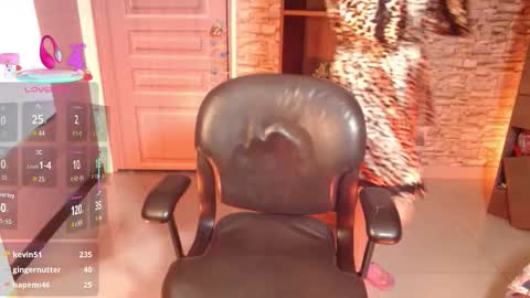 Snapshot of manue_bela chatting on September 10, 1:56 pm Angela online show from September 10, 1:56 pm