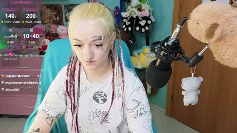 Manuela online show from December 19, 8:44 pm