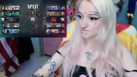 Manuela online show from November 28, 4:20 am