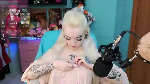 Manuela online show from February 10, 12:52 am