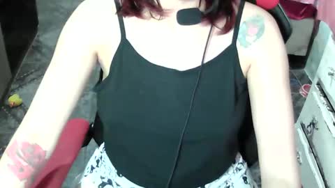 Manu Escarlate online show from November 6, 5:21 am