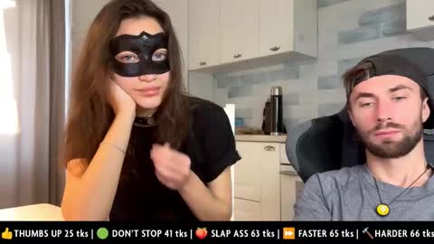 Manussa and Edward online show from November 5, 5:20 am