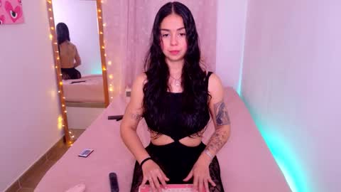     online show from March 13, 11:24 am