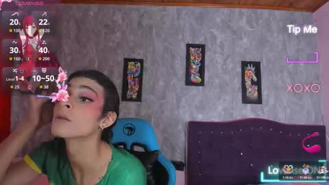 Snapshot of mara_friendboy chatting on October 13, 8:00 pm Mara online show from October 13, 8:00 pm