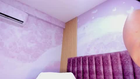 maralinette22 online show from December 15, 10:33 am