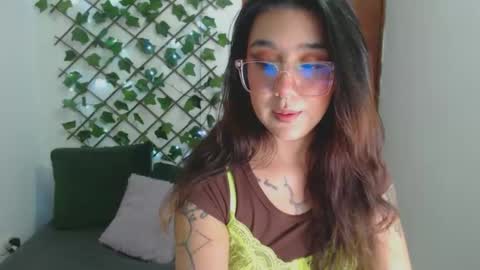 Snapshot of marce_bunny chatting on September 15, 12:23 am Marcela  online show from September 15, 12:23 am